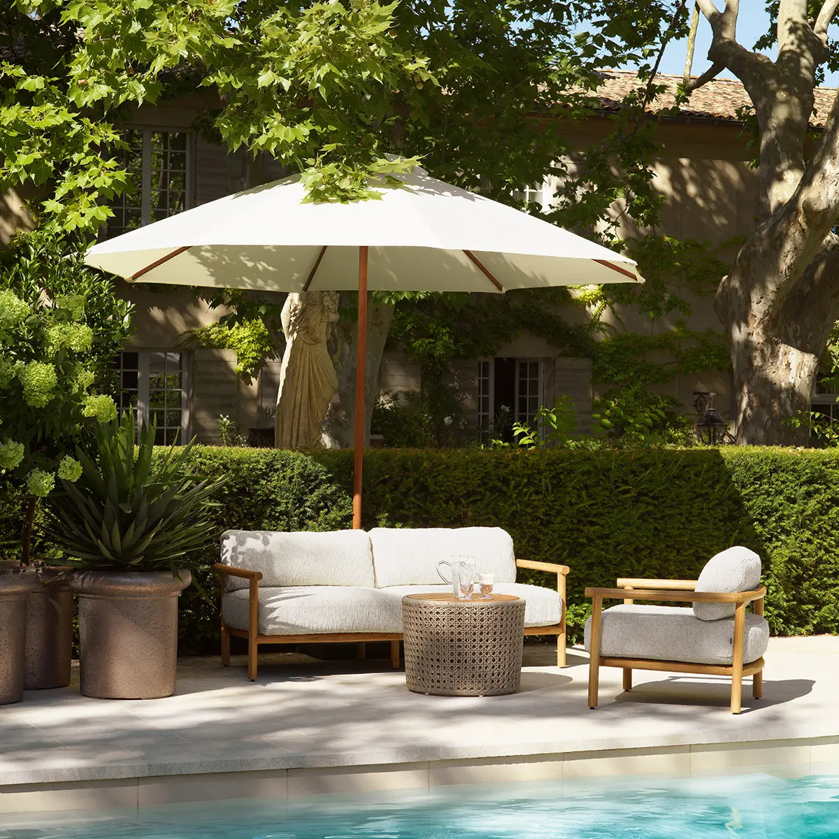EICHHOLTZ OUTDOOR SOFA OMBRIA 120256